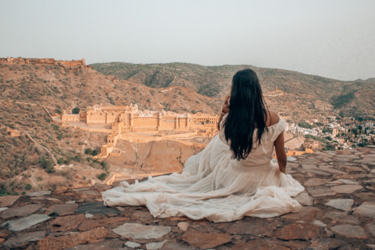 Read more about the article The 100+ Best India Travel Quotes & Captions For Instagram